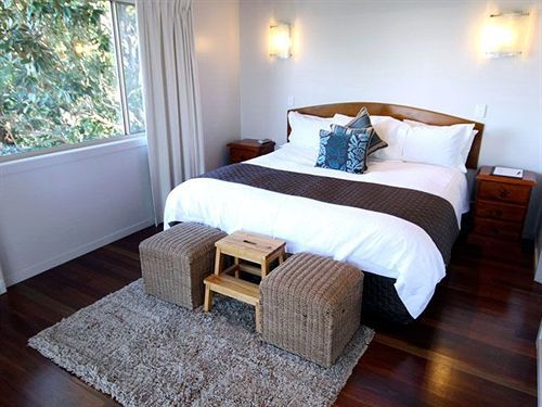 Terrace 4*